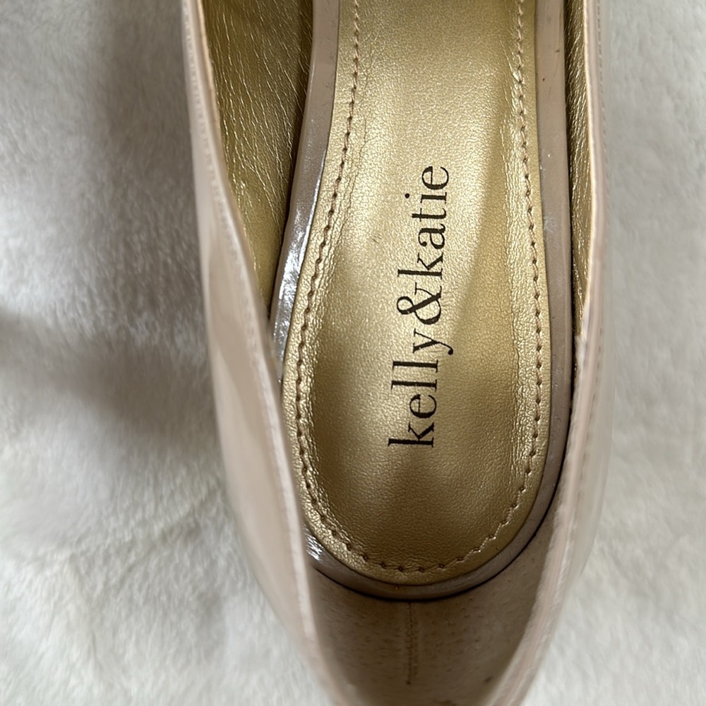 Kelly and Katie tan patent heels. Size 9M. Like new. - Picture 2 of 7